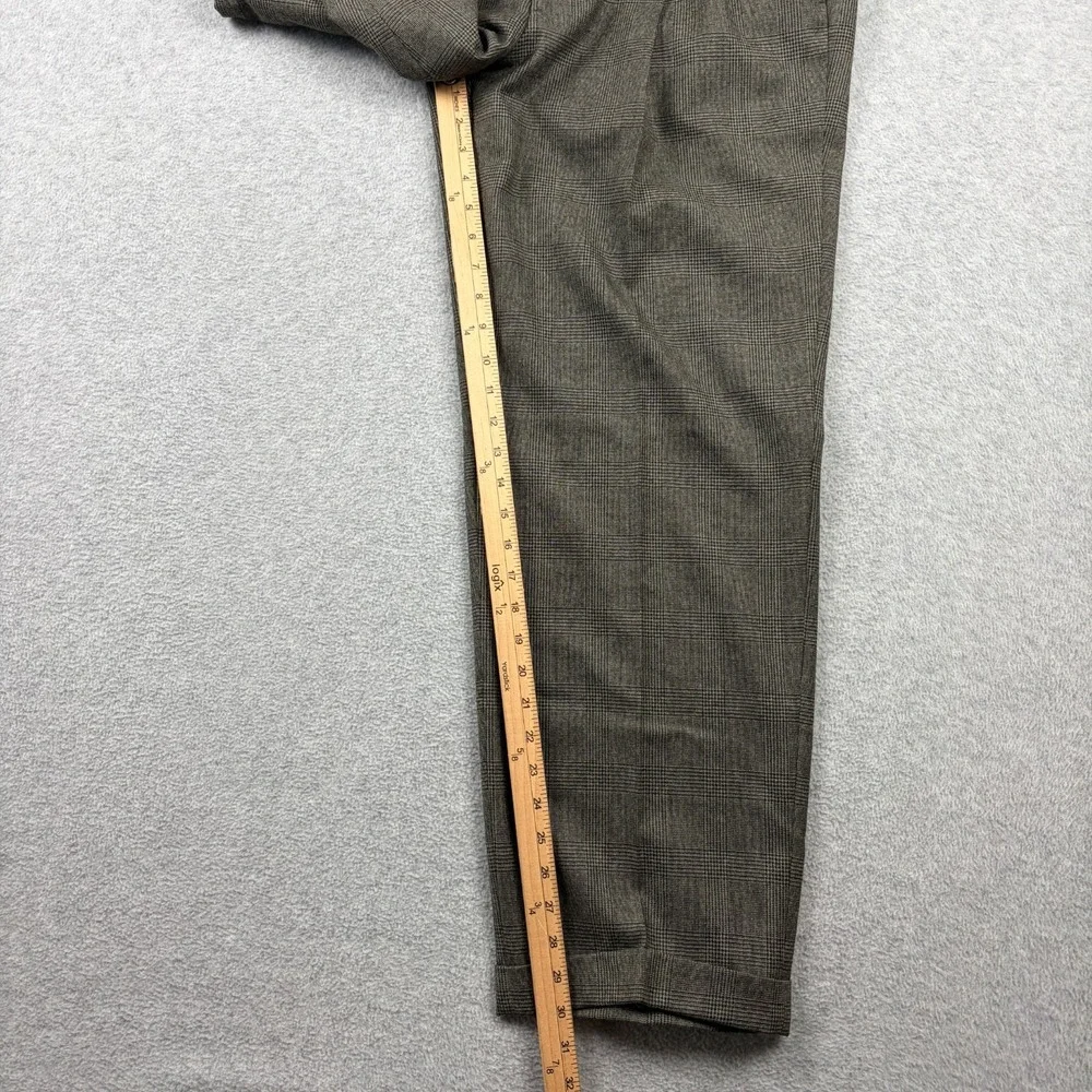 Brooks Brothers see photos
